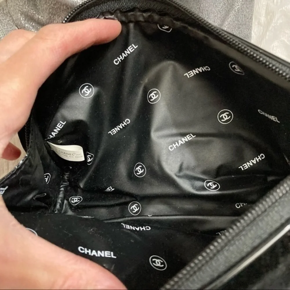Chanel parfum cosmetic makeup case bag - Picture 10 of 10
